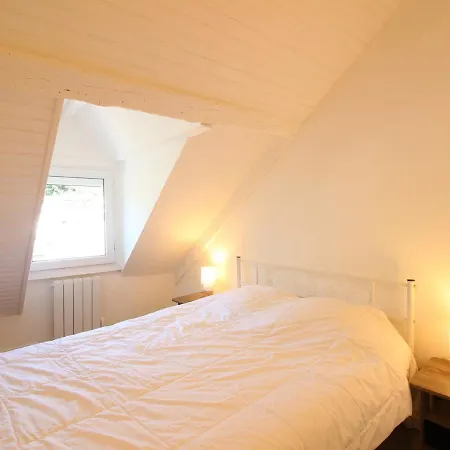Maison La Bourboule, 6 Pieces, 8 Personnes - Fr-1-608-230 Hotel